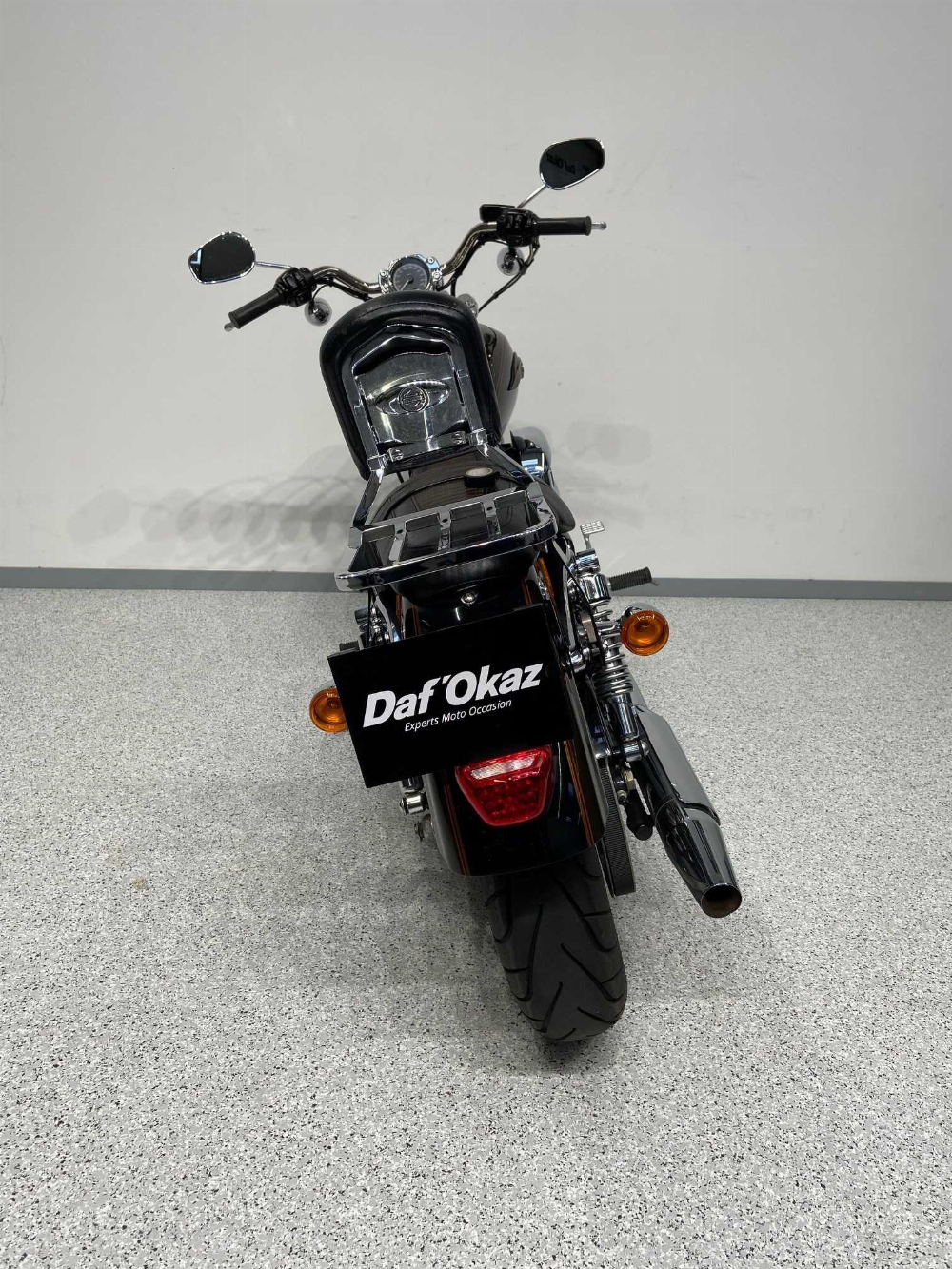 Harley-Davidson XL 1200 2013 vue arrière