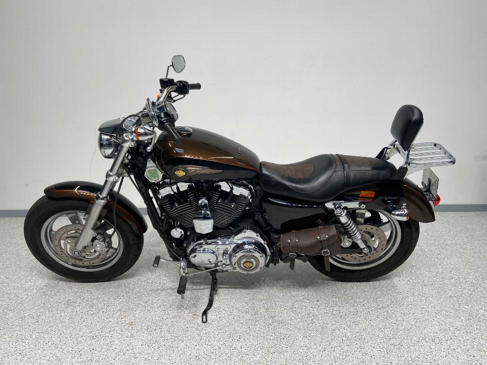 Harley-Davidson XL 1200 2013 vue gauche