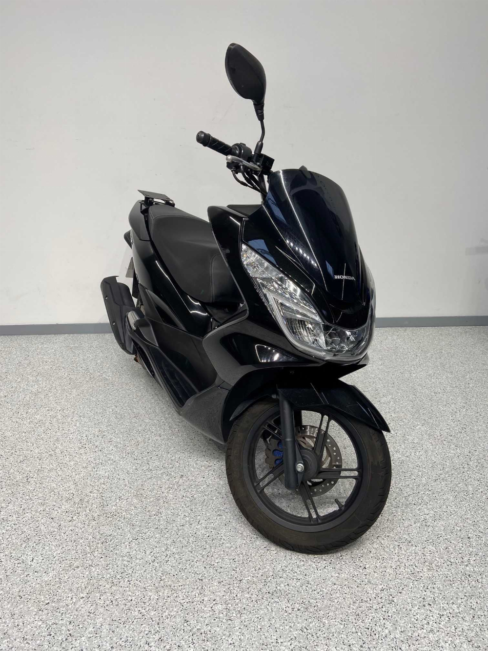 Honda PCX 125 2014 vue 3/4 droite