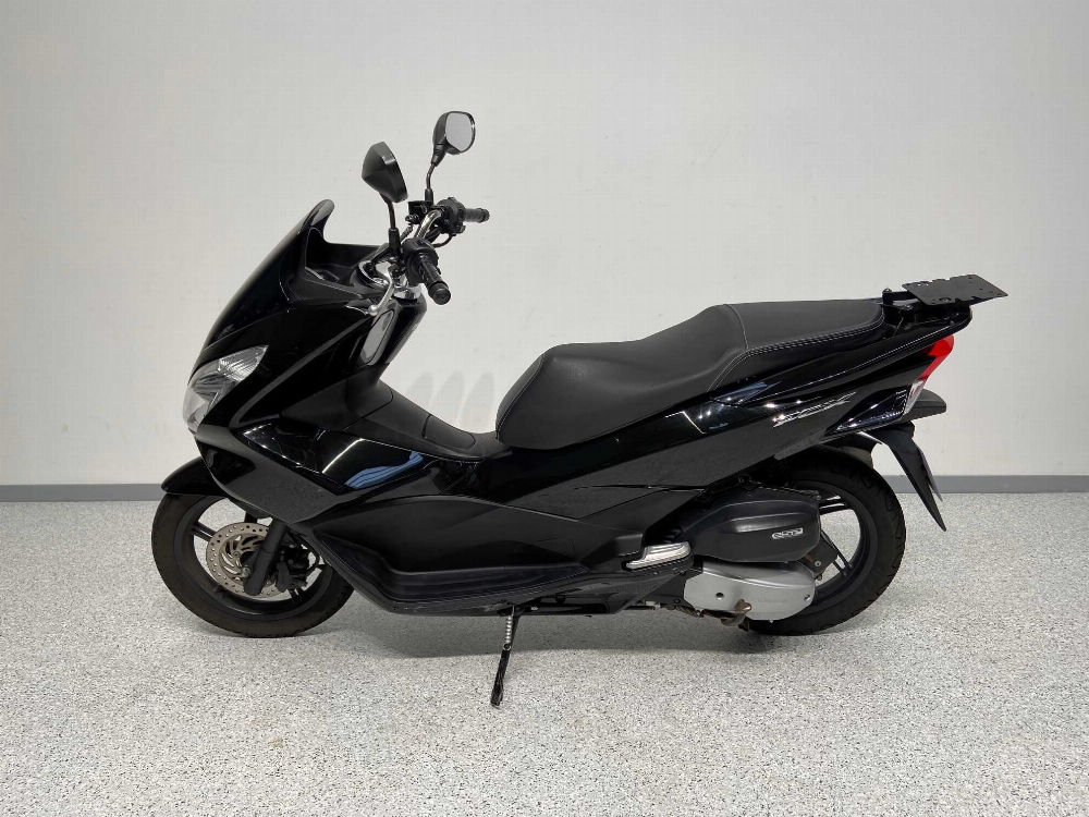 Honda PCX 125 2014 vue gauche