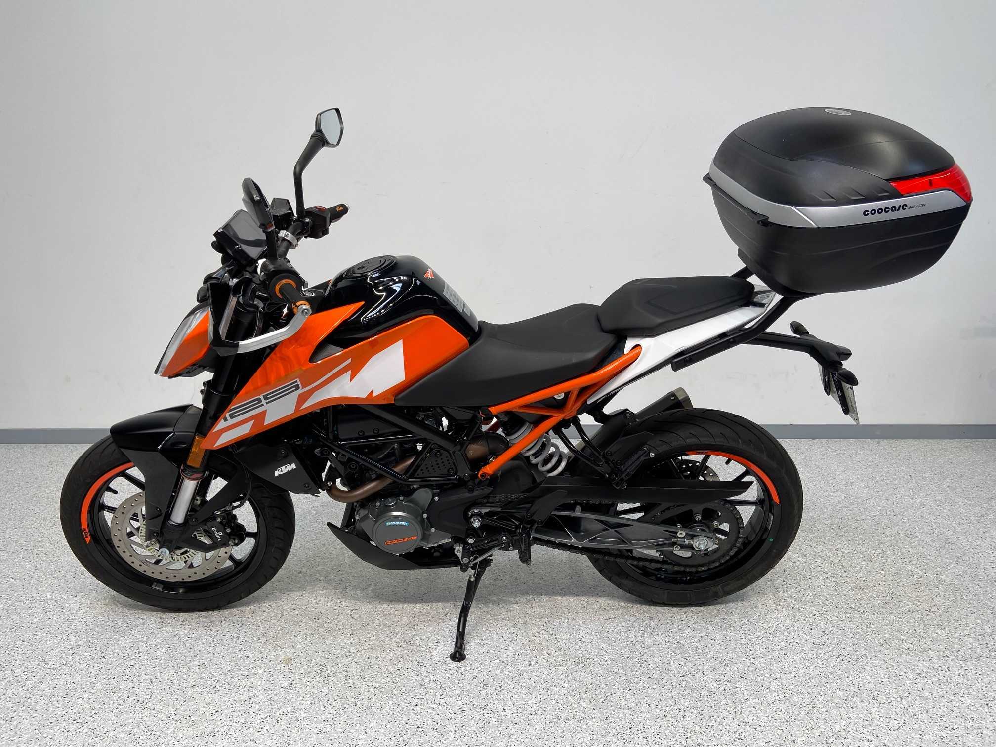 KTM 125 Duke 2020 HD vue gauche