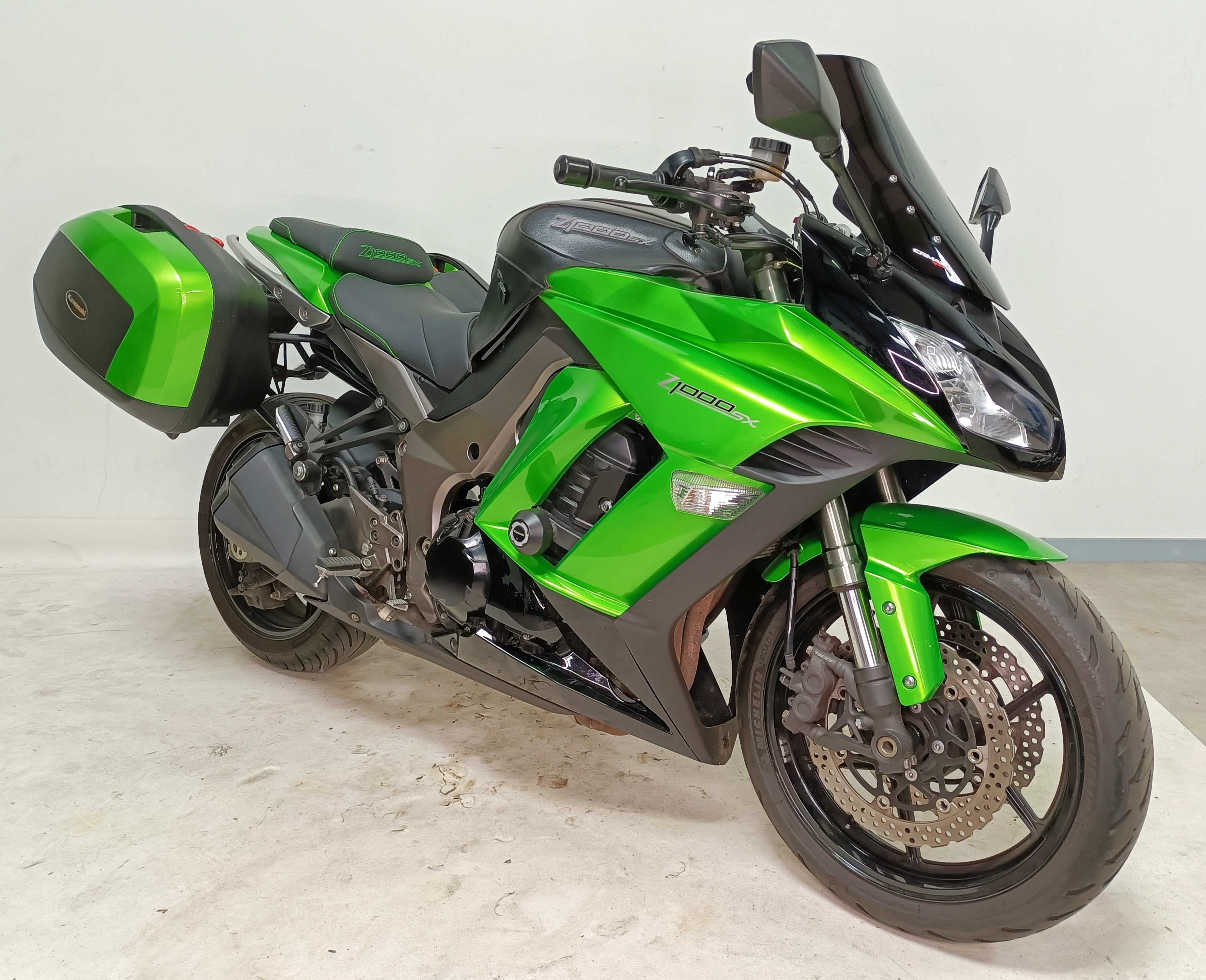 Kawasaki Z 1000 SX 2012 HD vue 3/4 droite