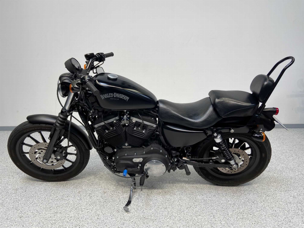 Harley-Davidson XL 2013 vue gauche