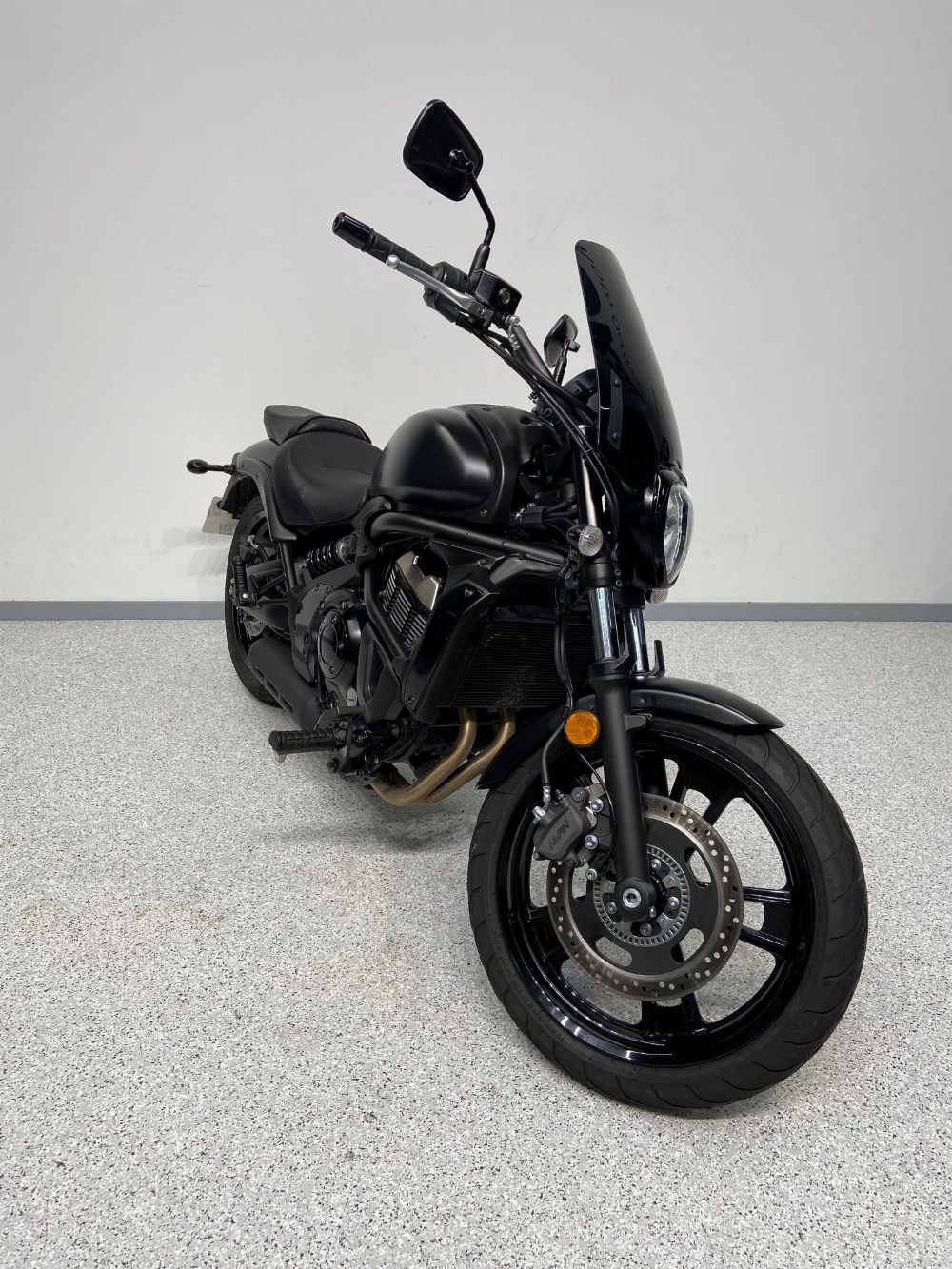 Kawasaki EN 650 Vulcan S ABS 2018 vue 3/4 droite