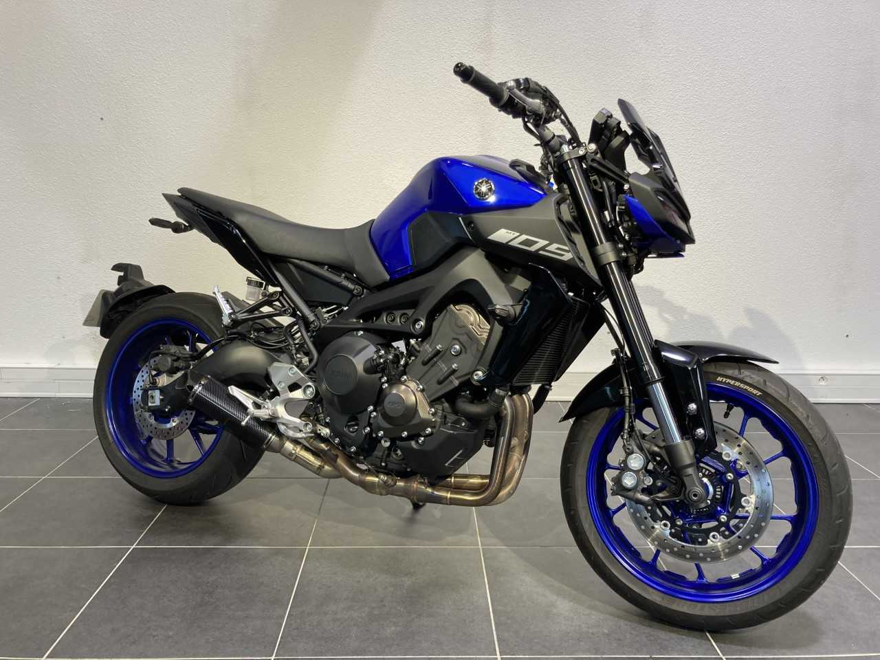 Yamaha MT-09 2019 HD vue 3/4 droite