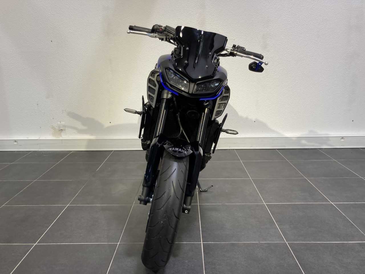 Yamaha MT-09 2019 HD vue avant