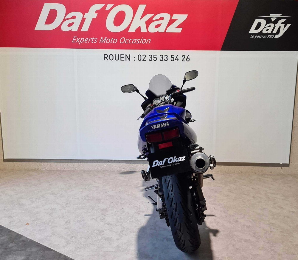 Yamaha FZS 600 Fazer 2002 vue arrière