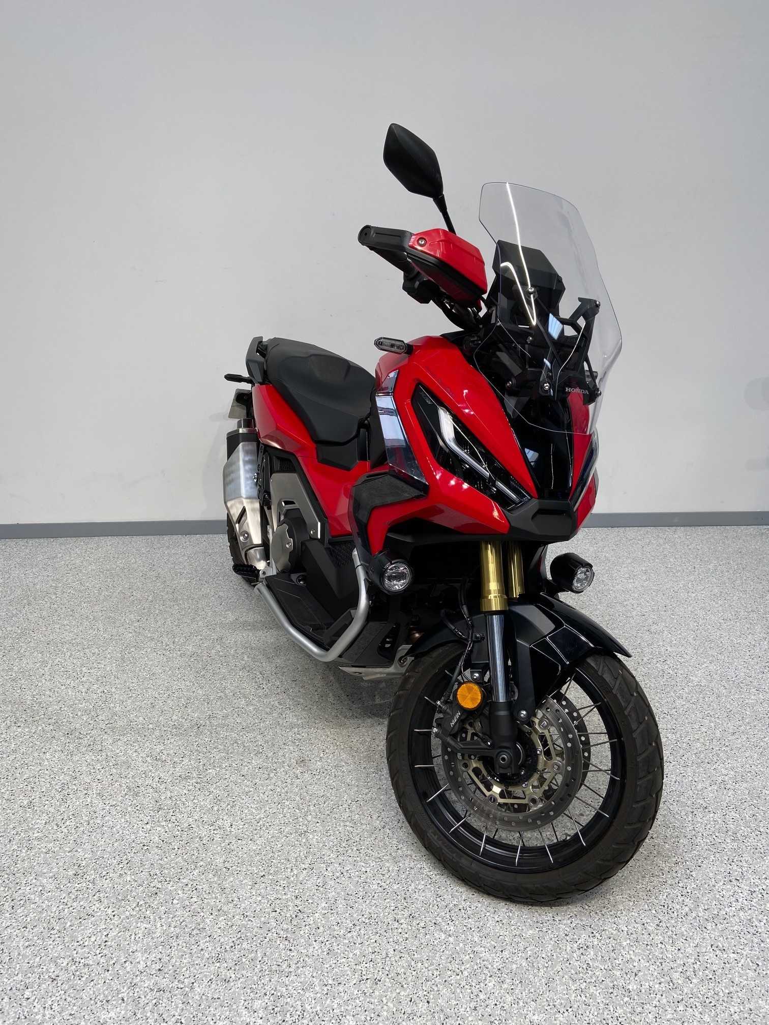 Honda X-ADV 750 2021 HD vue 3/4 droite