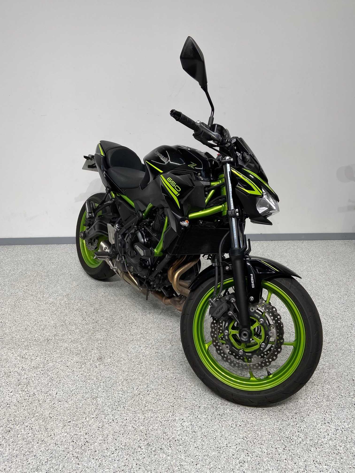 Kawasaki Z 650 2021 HD vue 3/4 droite