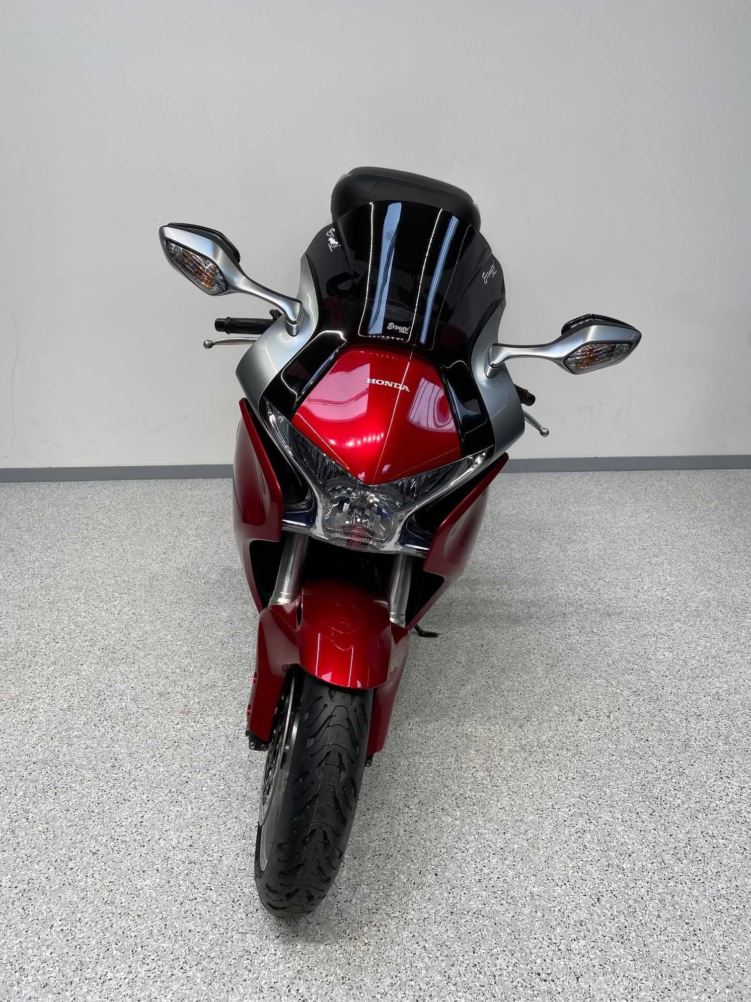 Honda VFR 1200 F 2011 HD vue avant