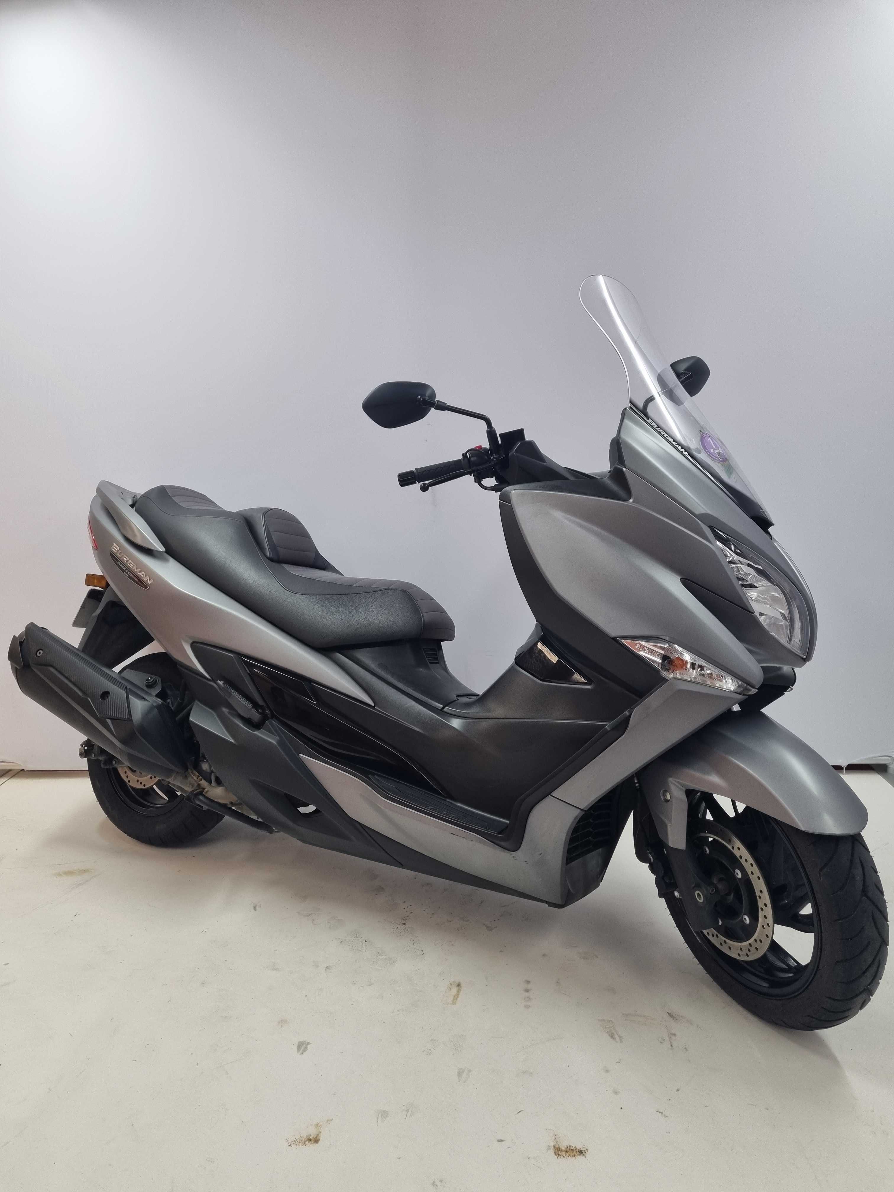 Suzuki AN 400 Burgman ABS 2019 HD vue 3/4 droite