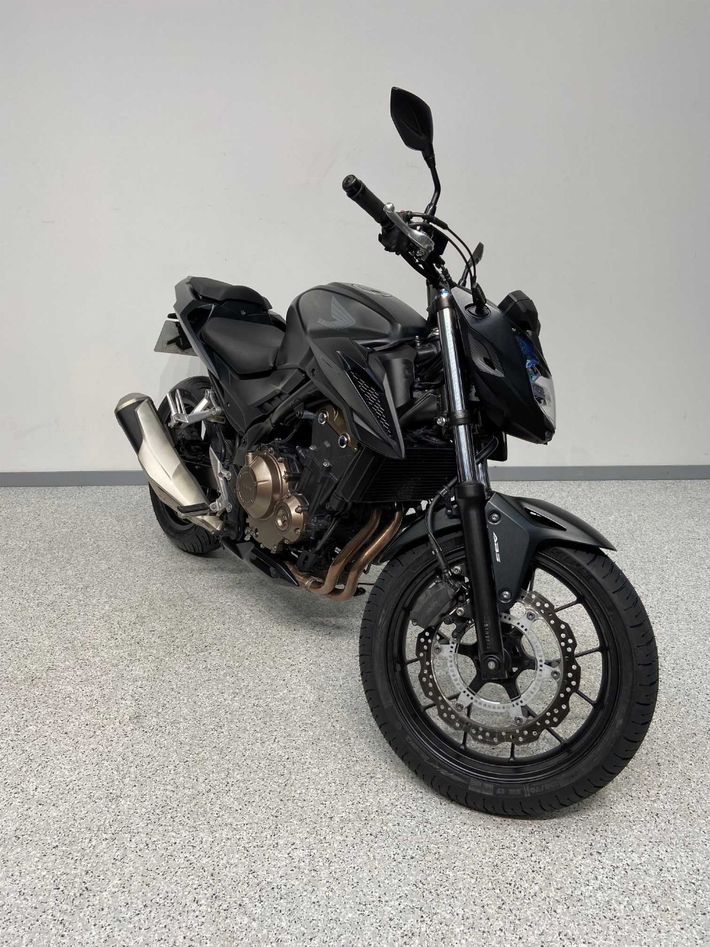 Honda CB 500 F ABS 2018 vue 3/4 droite