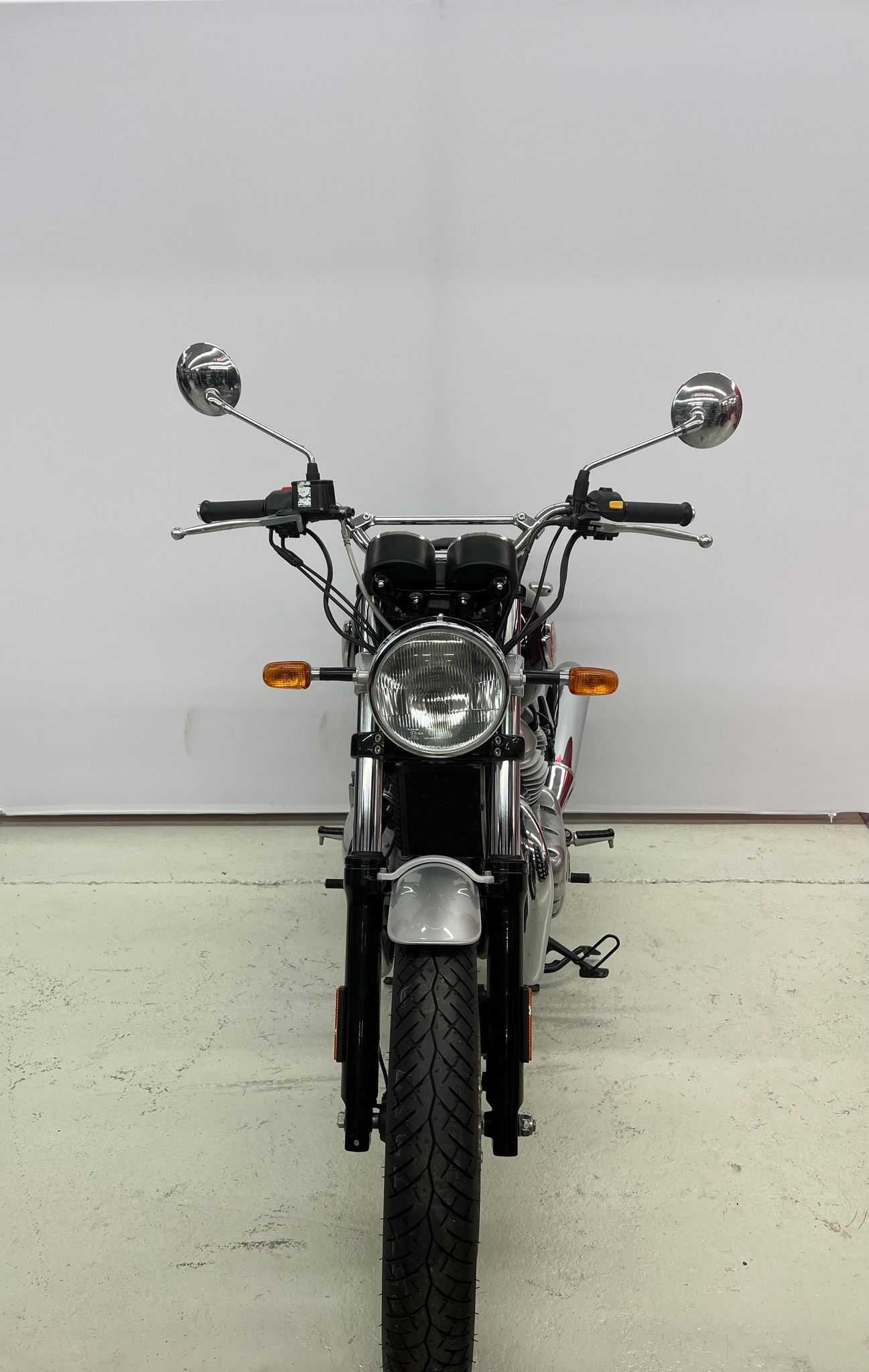 Royal Enfield INTERCEPTOR 650 2019 HD vue avant