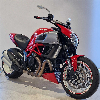 Aperçu Ducati Diavel 1200 2013 vue 3/4 droite