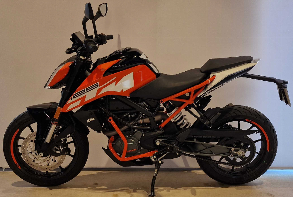 KTM 125 Duke 2017 vue gauche