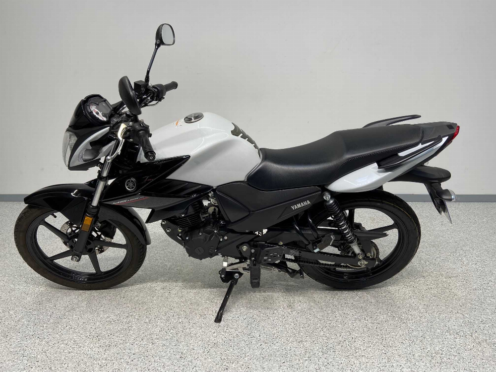 Yamaha YS 125 2018 vue gauche