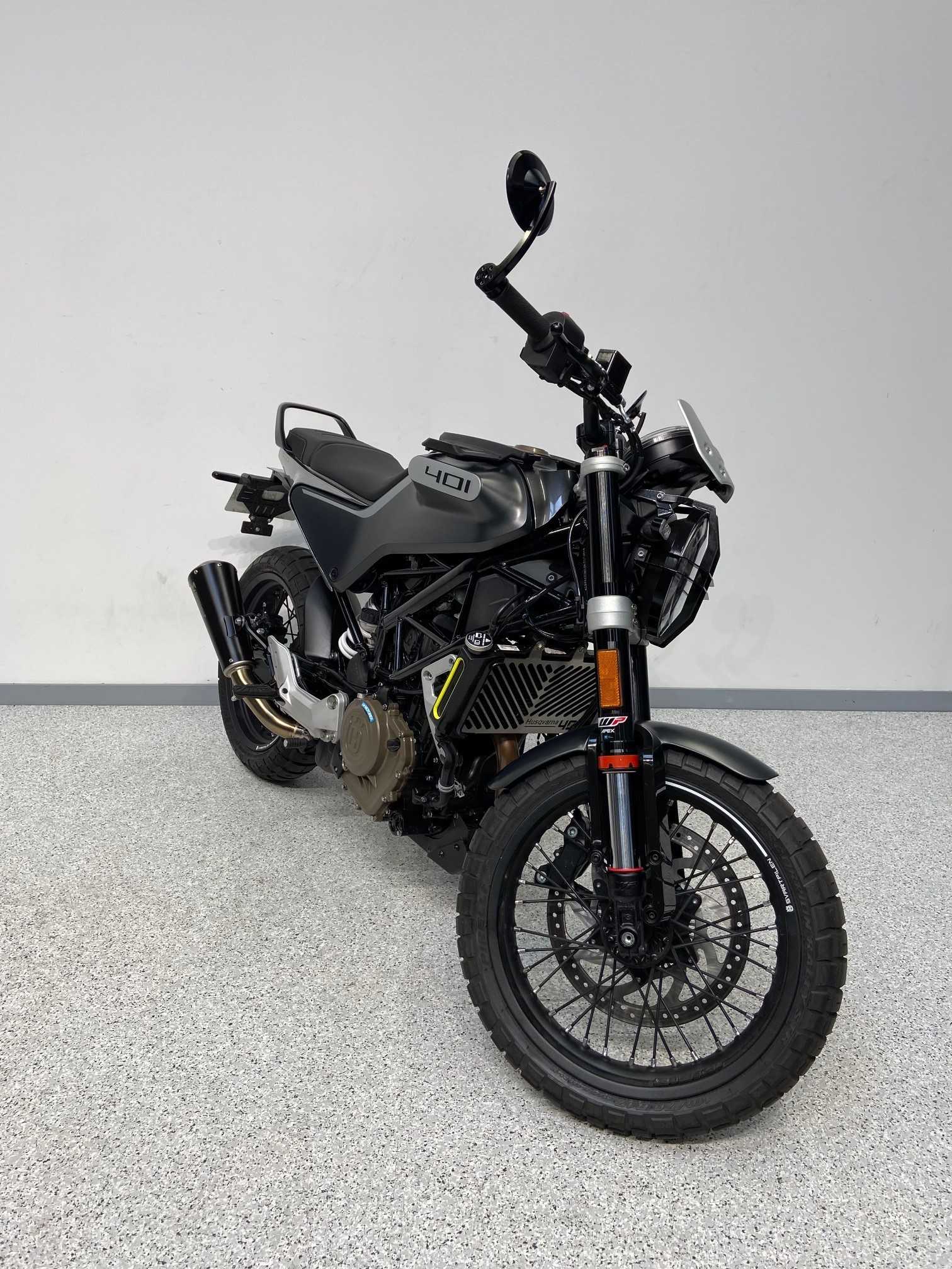 Husqvarna Svartpilen 401 2021 HD vue 3/4 droite