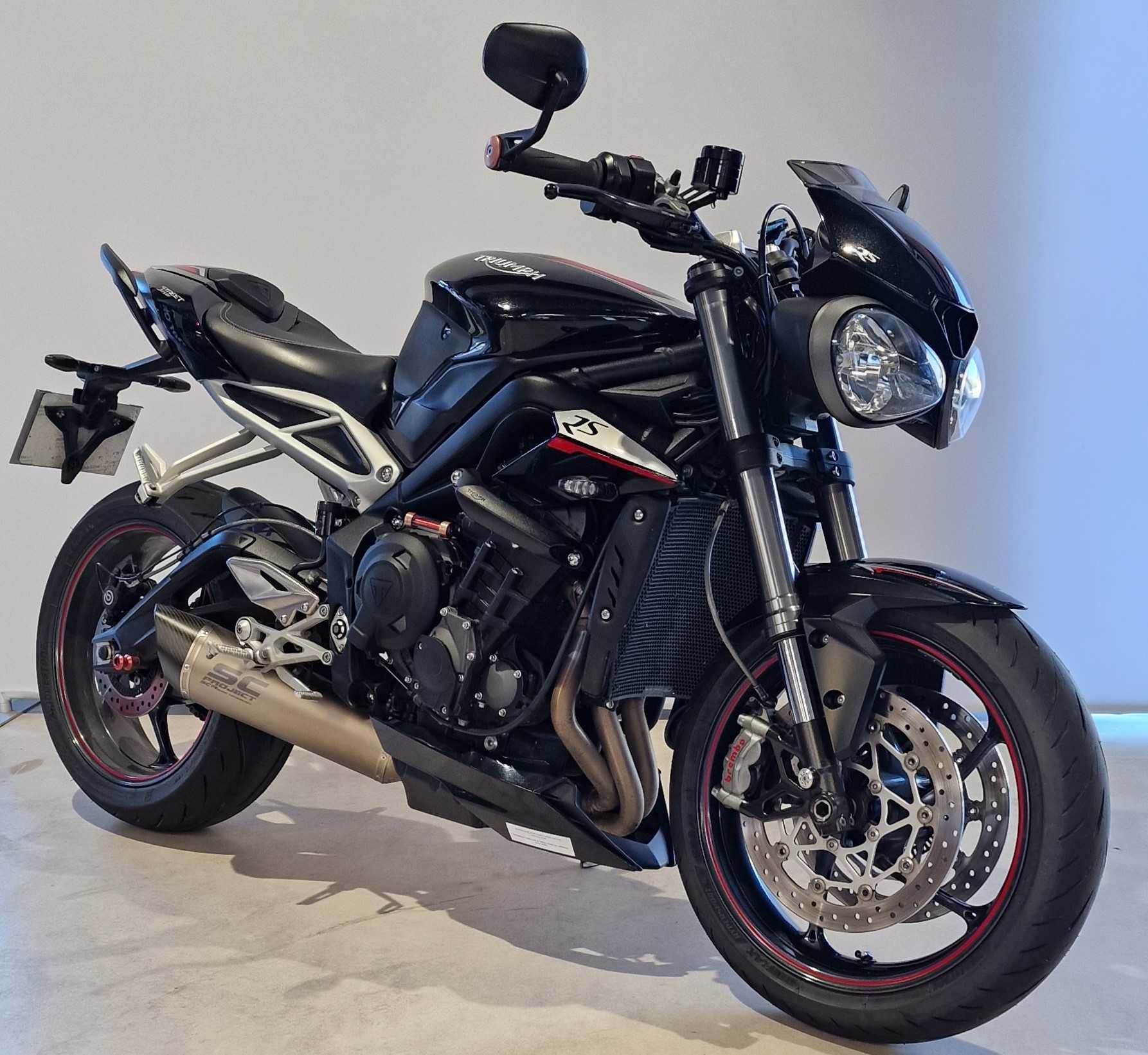 Triumph 765 Street Triple RS 2020 HD vue 3/4 droite