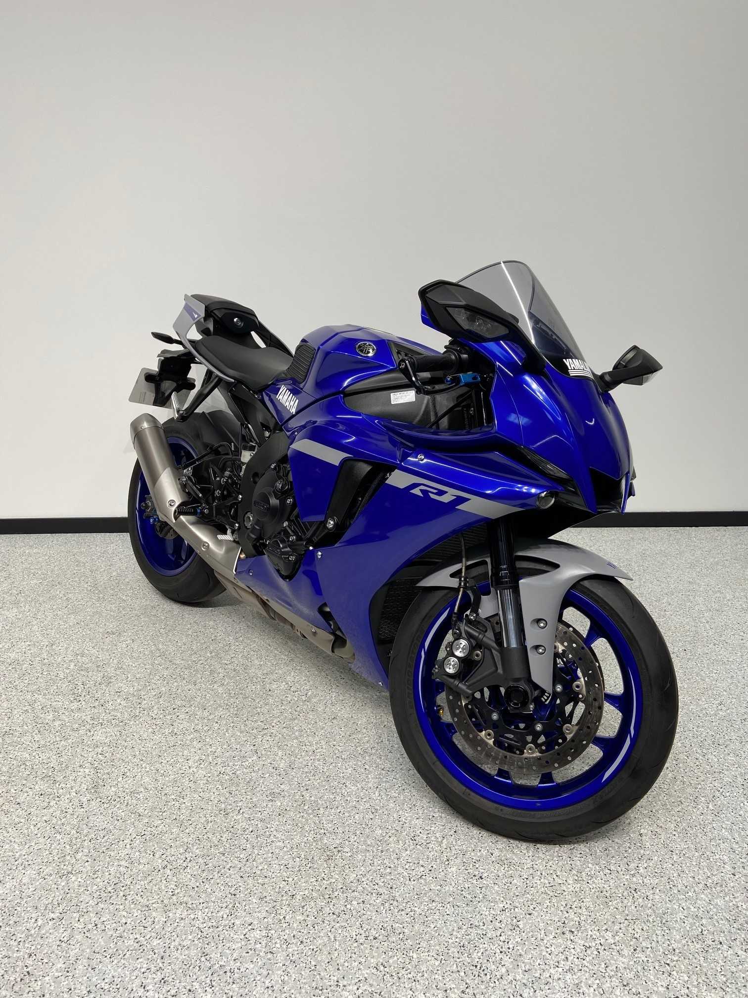 Yamaha YZF 1000 R1 2019 HD vue 3/4 droite