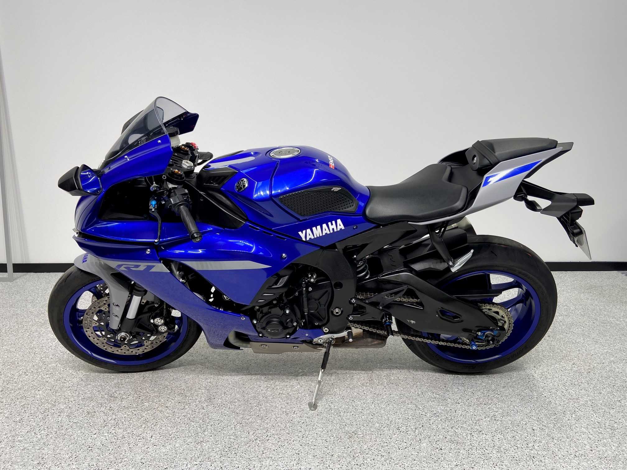 Yamaha YZF 1000 R1 2019 HD vue gauche