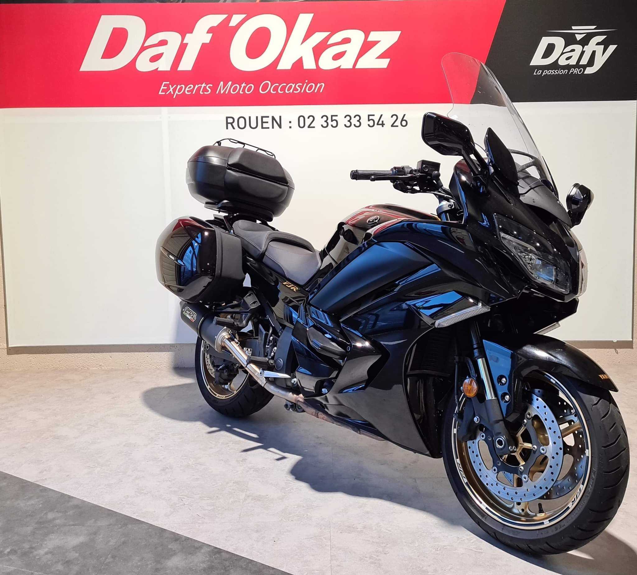 Yamaha FJR 1300 AE 2020 HD vue 3/4 droite