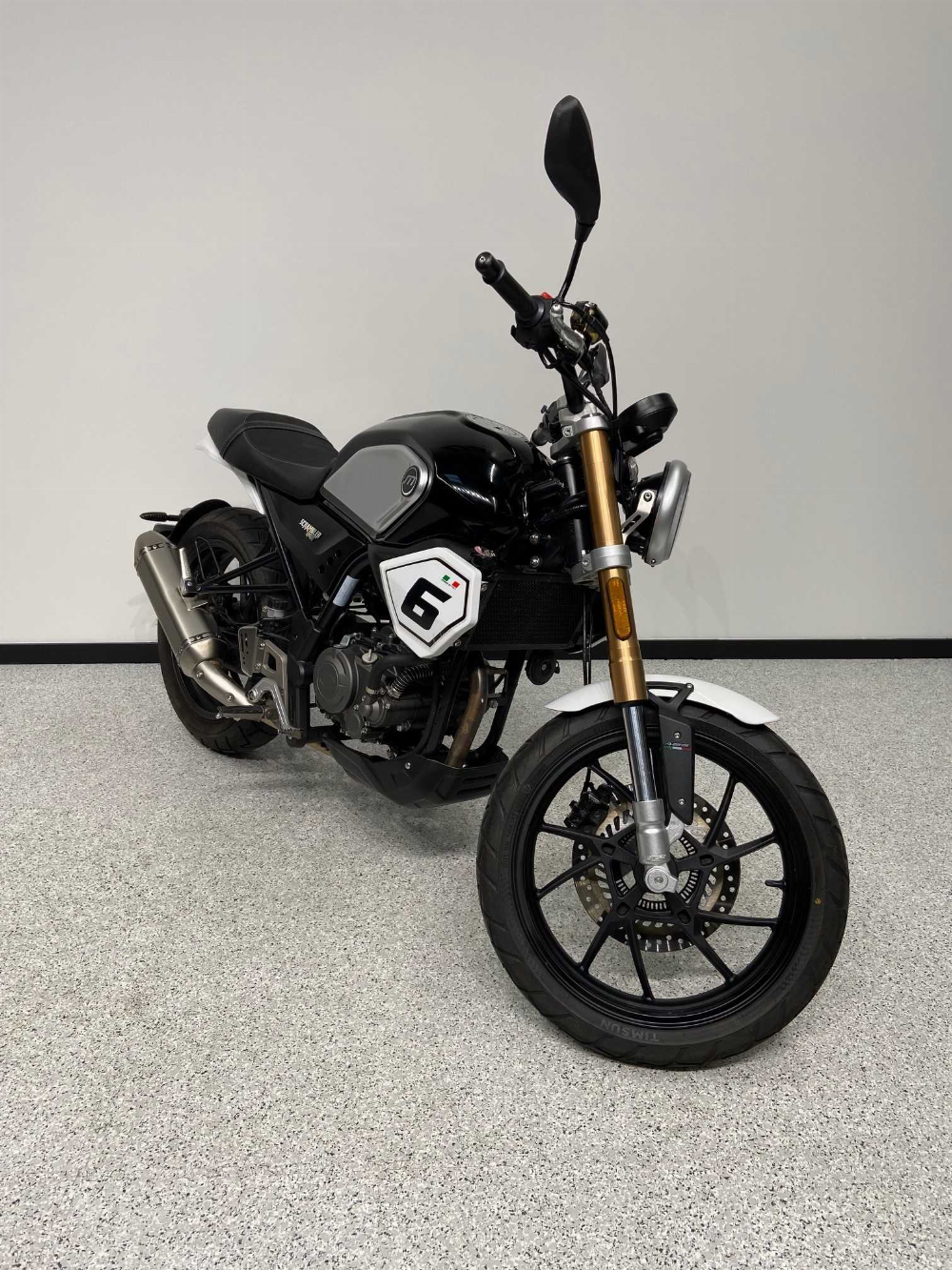 Masai 125 SCRAMBLER SPORT 2021 vue 3/4 droite