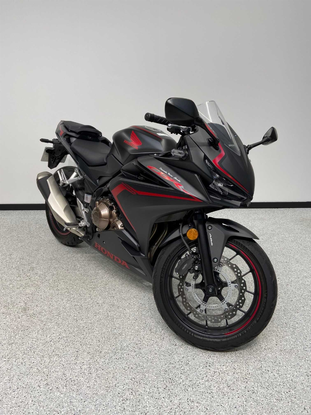 Honda CBR 500 R ABS 2021 vue 3/4 droite