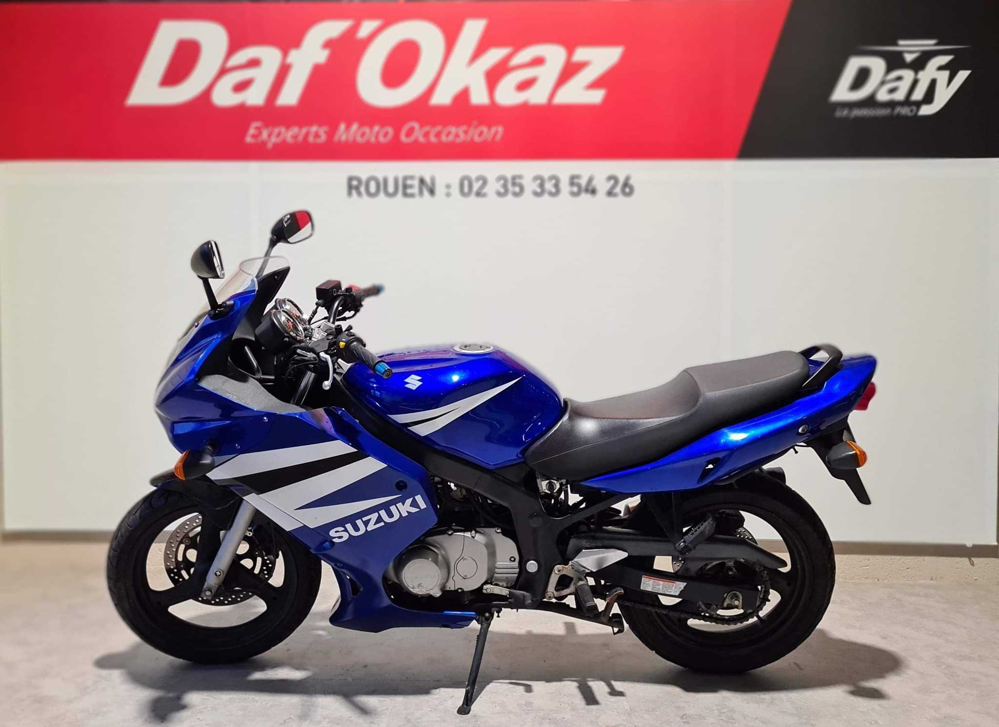 Suzuki GS 500 F 2005 HD vue gauche