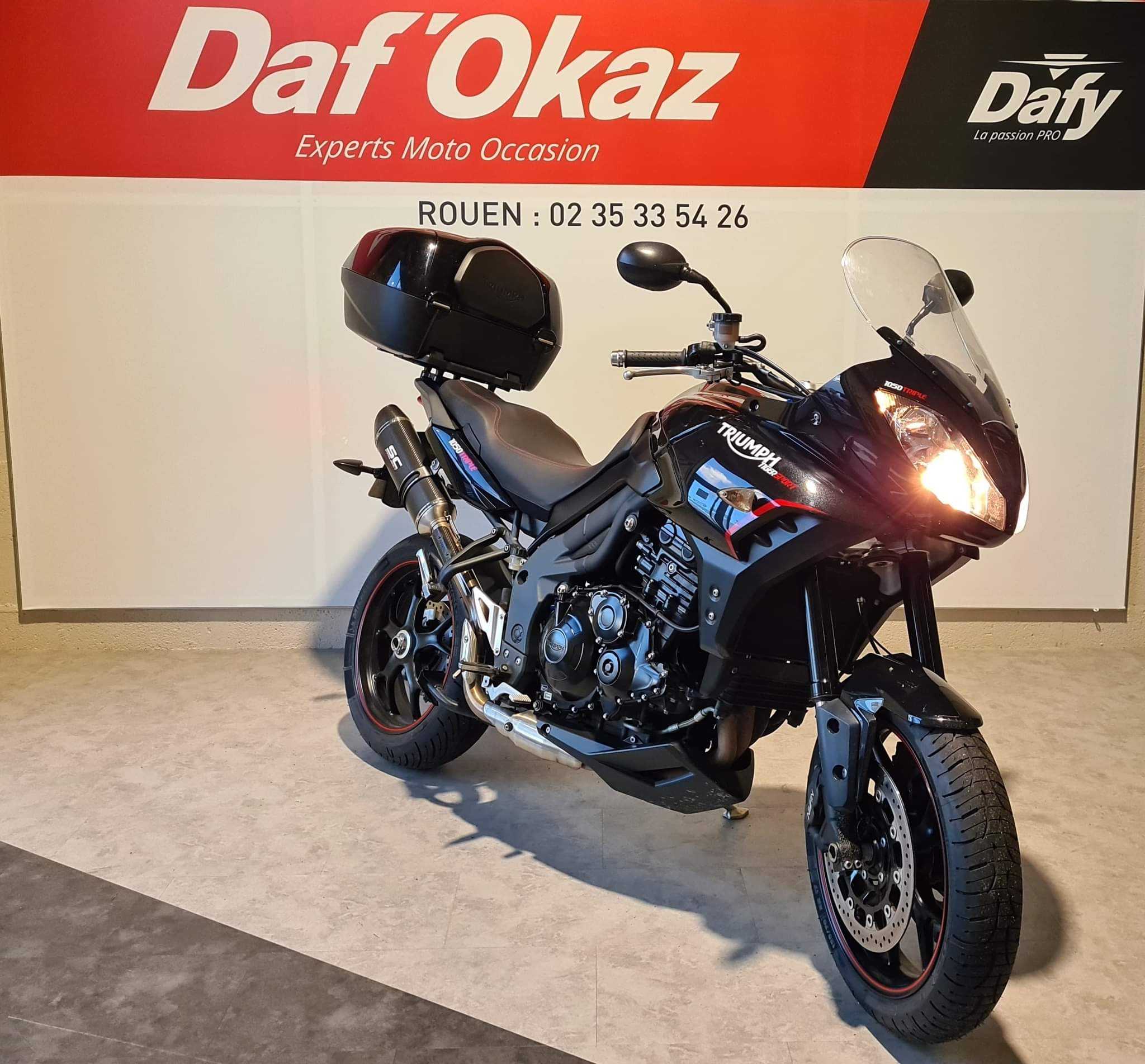 Triumph 1050 Tiger Sport 2015 HD vue 3/4 droite