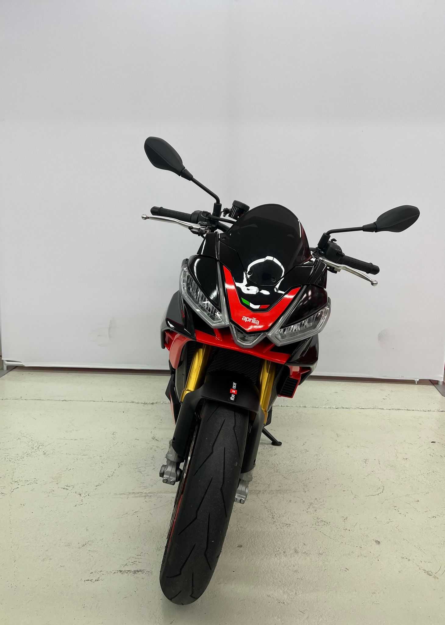 Aprilia Tuono 1100 V4 Factory 2020 HD vue avant