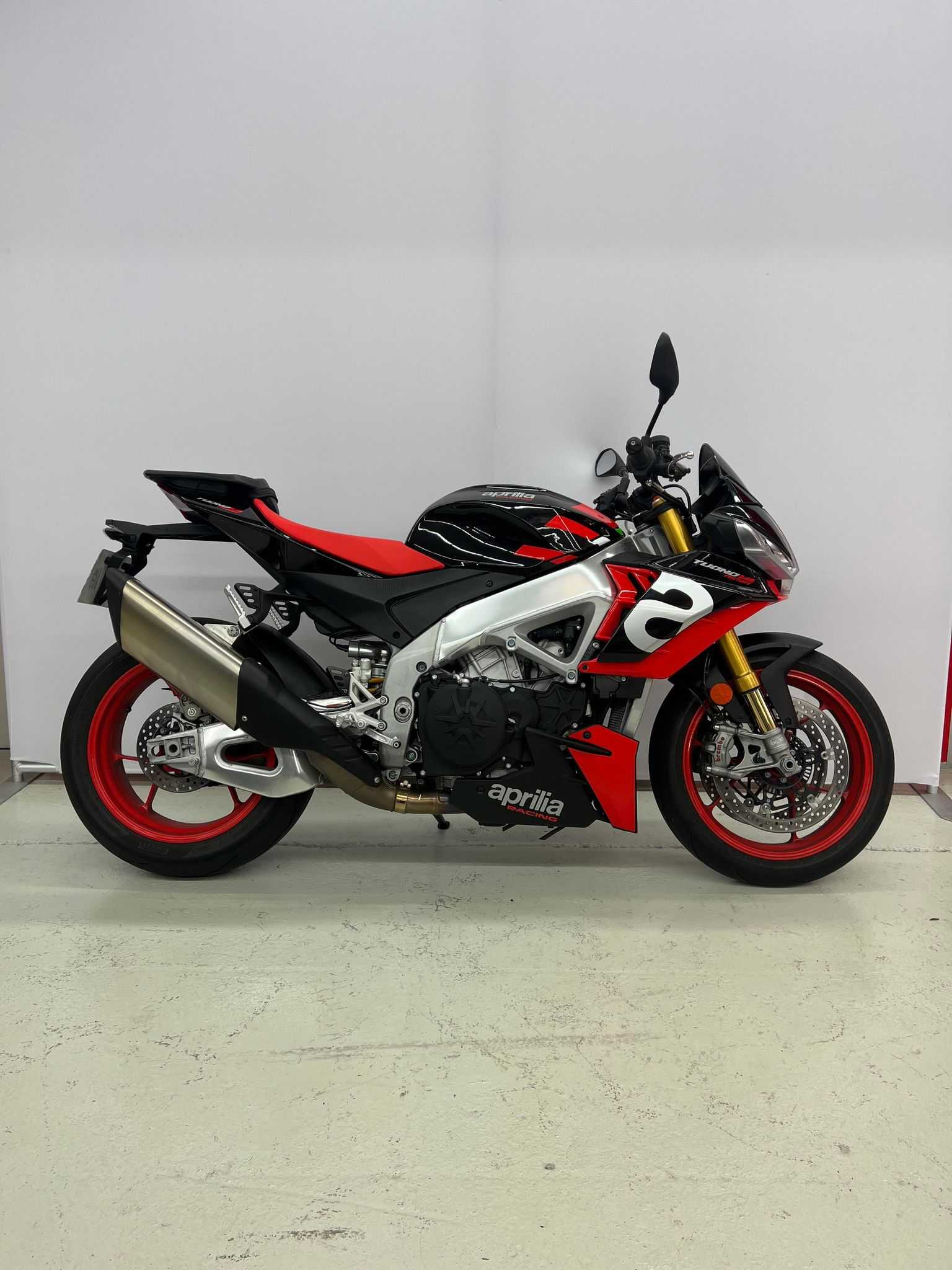 Aprilia Tuono 1100 V4 Factory 2020 HD vue gauche