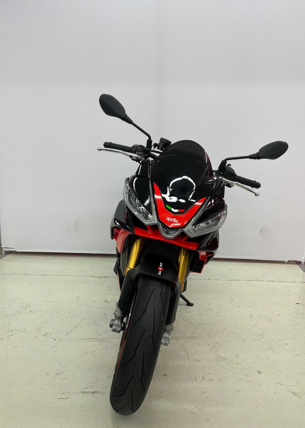 Aprilia Tuono 1100 V4 Factory 2020 vue avant