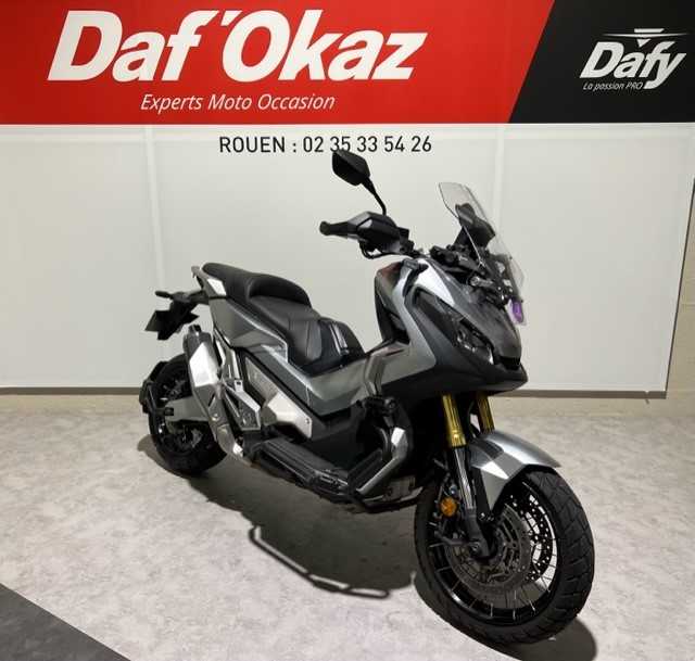 Honda X-ADV 750 2018 HD vue 3/4 droite