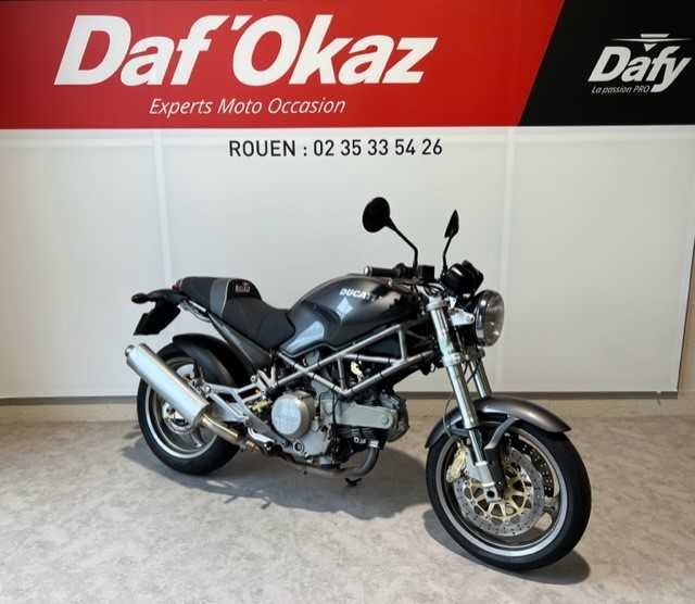 Ducati 620 Monster S 2002 vue 3/4 droite