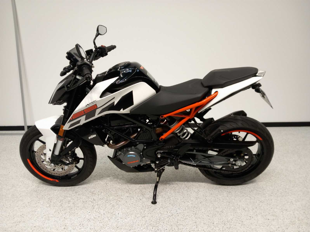 KTM 125 Duke 2019 vue gauche