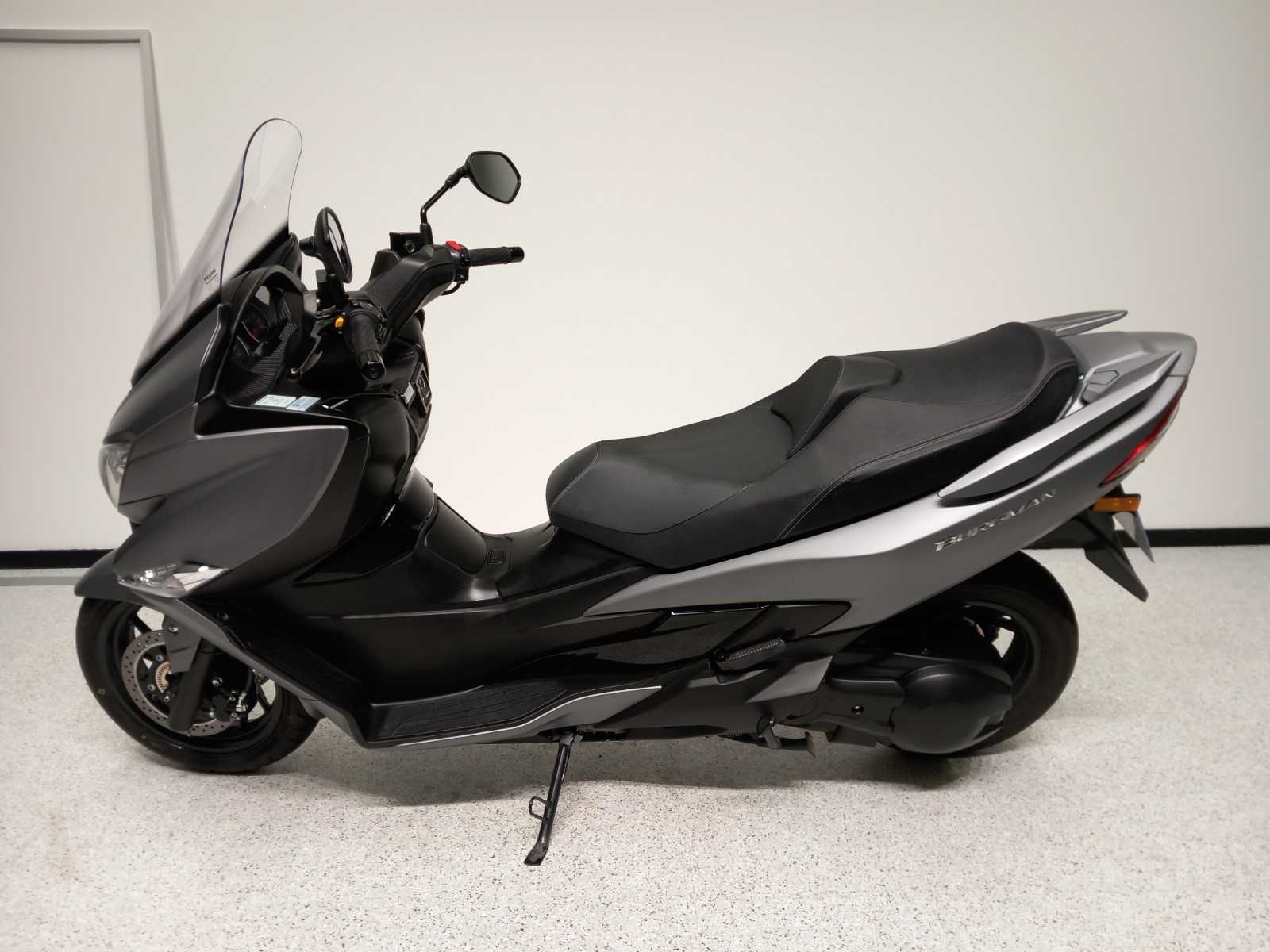 Suzuki BURGMAN 400 2020 HD vue gauche