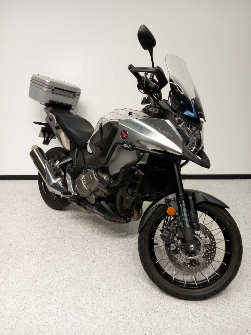 Honda VFR 1200 X Crosstourer DCT 2016 vue 3/4 droite