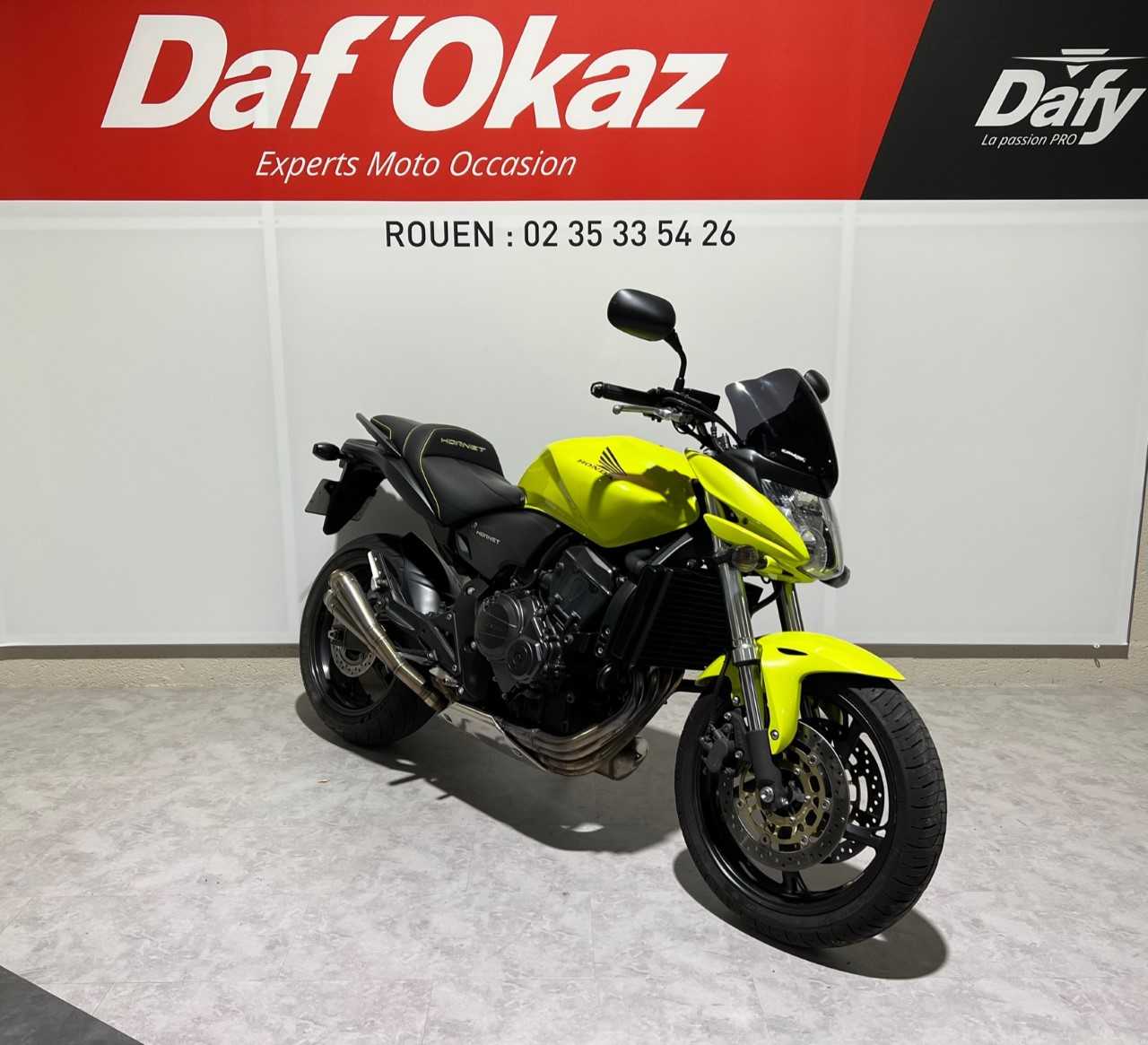 Honda CB 600 F Hornet 2010 HD vue 3/4 droite