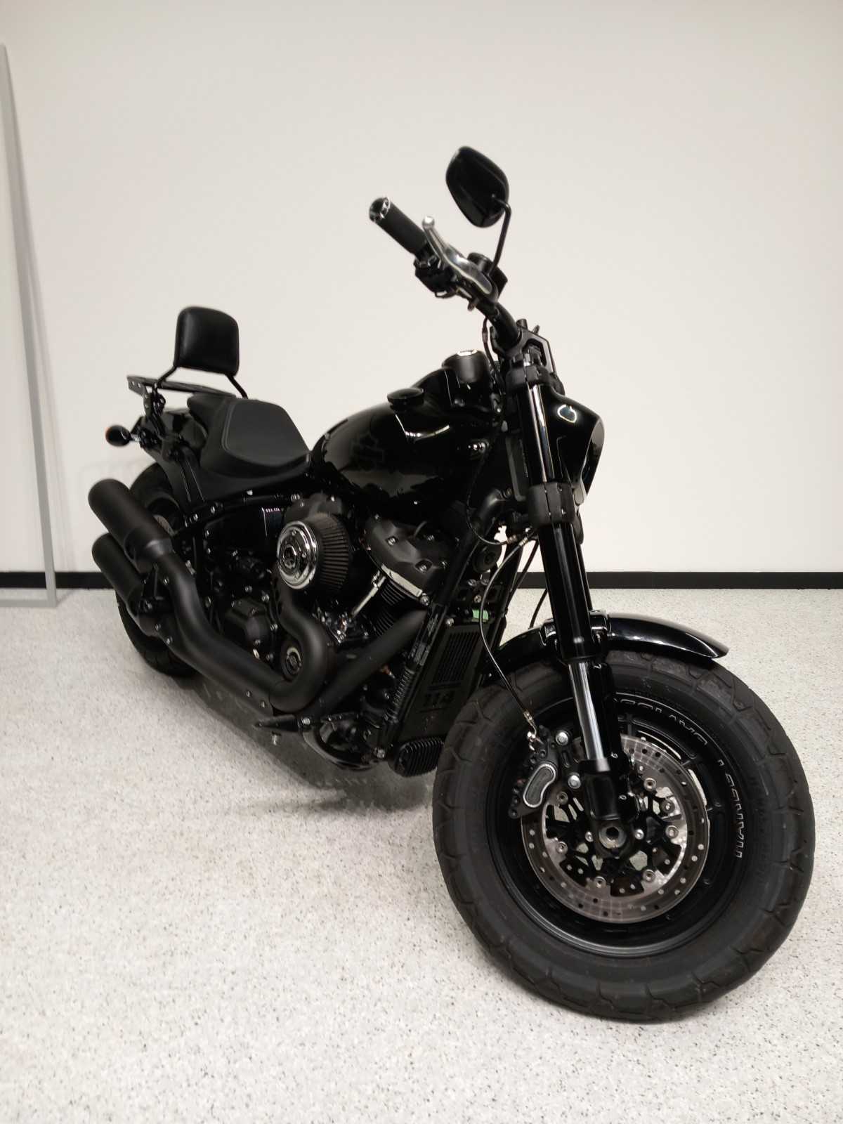 Harley-Davidson FAT BOB 1860 2018 HD vue 3/4 droite