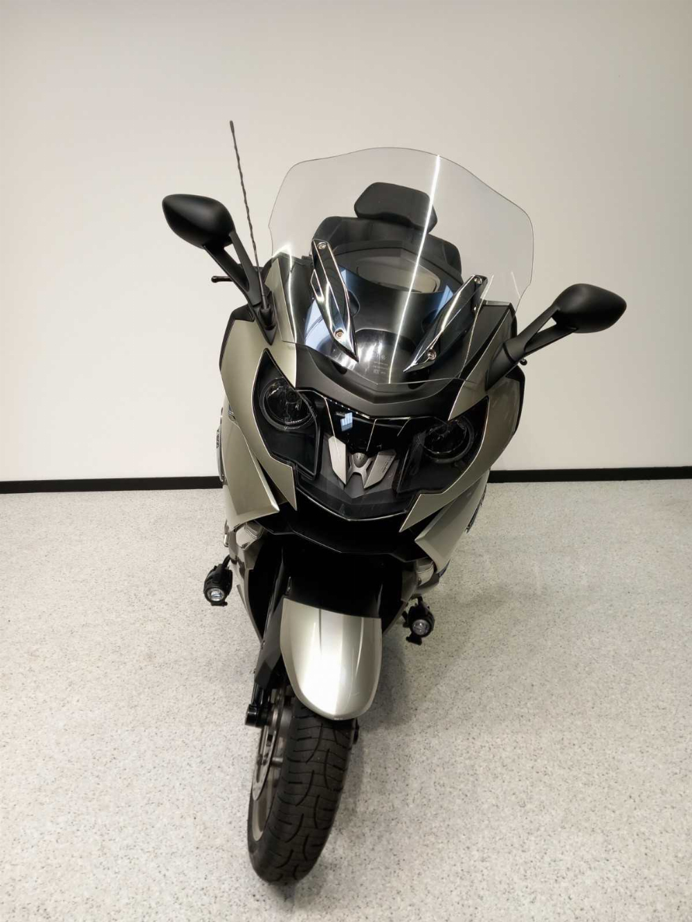 BMW K 1600 GTL 2011 vue avant